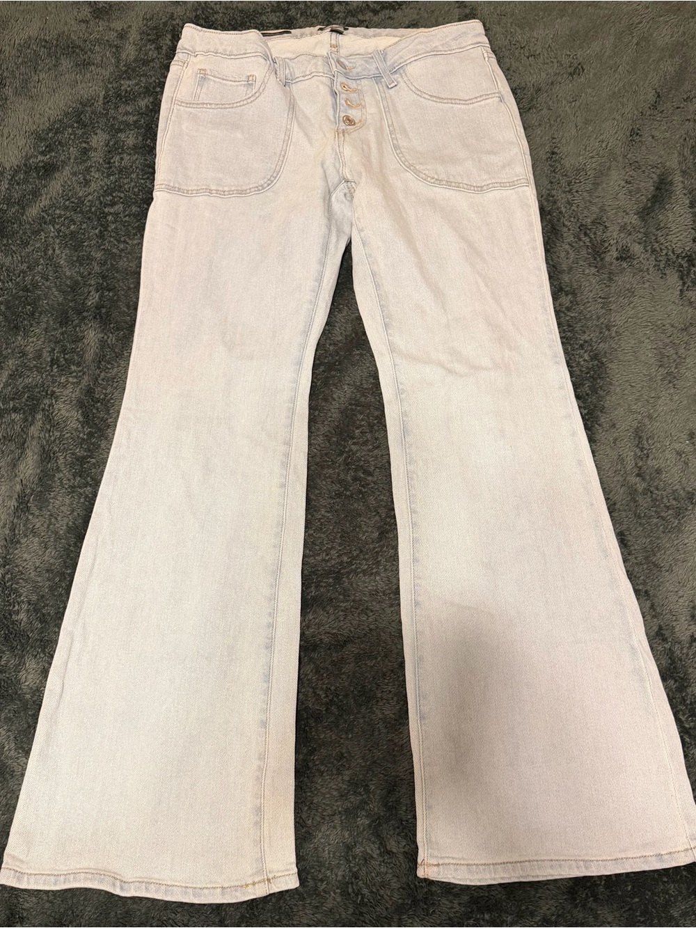 Light Wash Flare Women’s Jeans - Casual Low-Rise Style